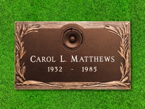 Crowncrest by Matthews Cemetery Products | Pine Design | 24" x 14"